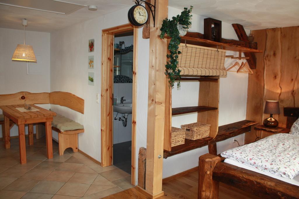 Am Ruebenkeller Bed & Breakfast Binzenbach Room photo
